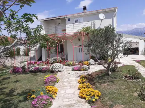 Apartmani Vera
