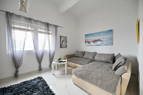 Apartment Ražanac Nikola 2