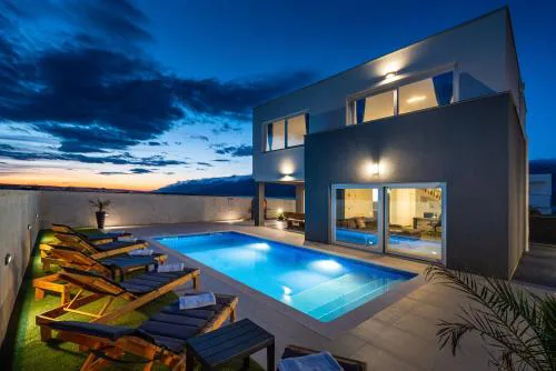 Luxury Villa Noemi
