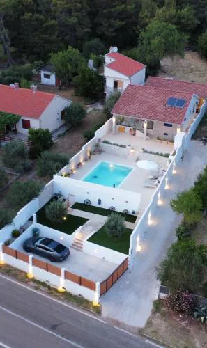 Villa MM Stankovci with heated pool, sauna, jacuzzi