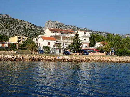 Apartments Bili