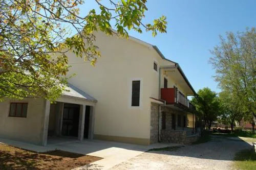 Apartments Bili