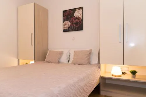 Mile Starigrad - Book your next cozy vacation