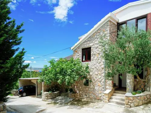 Modern Apartment in Starigrad with Garden