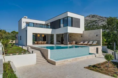 NEW Luxury villa I infinity pool
