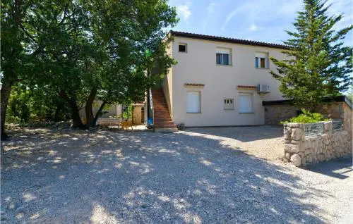 Nice Apartment In Starigrad Paklenica