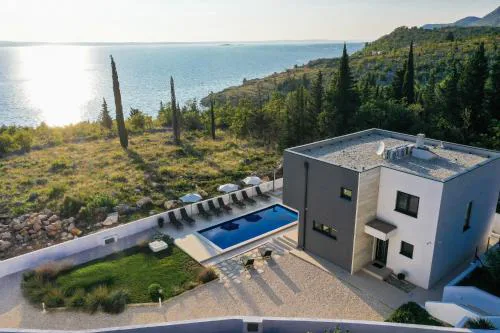 Royal Promons - heated pool