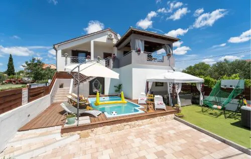 Pet Friendly Home In Tinj With Jacuzzi