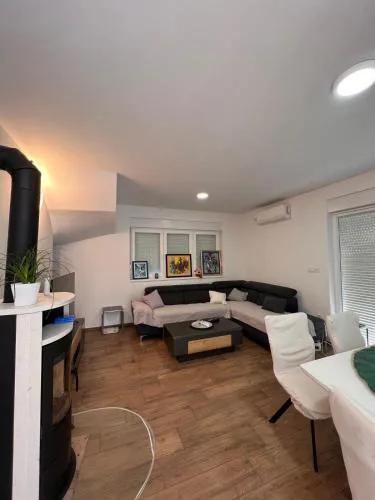 Apartman Karmen