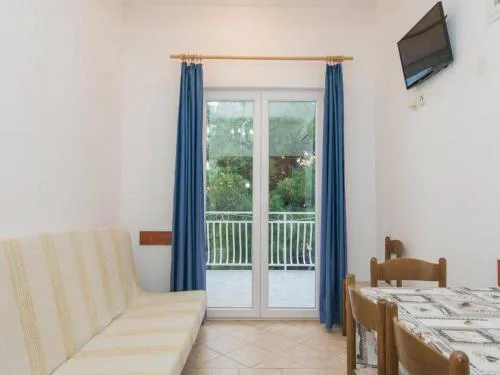 Apartment in Brodarica near Beach Gaj