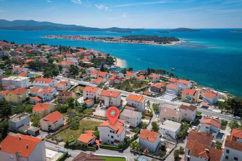 Apartments Maretic Brodarica Center