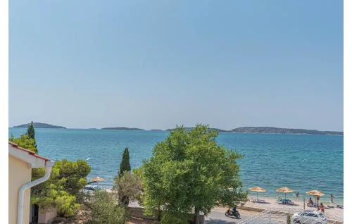 Gorgeous Apartment In Brodarica