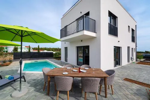 Villa Sundeck - Holiday Home near Šibenik