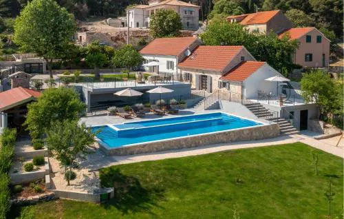 Lovely Home In Dubrava Kod Sibenika