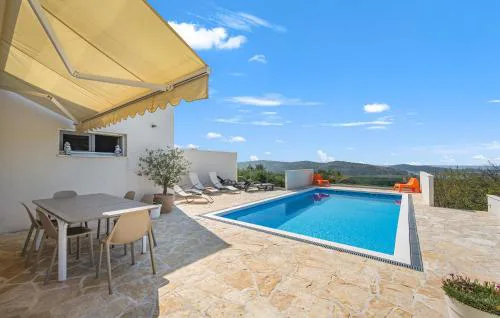 4 Bedroom Stunning Home In Jarebinjak