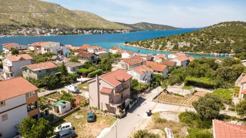Apartments by the sea Grebastica, Sibenik - 4881