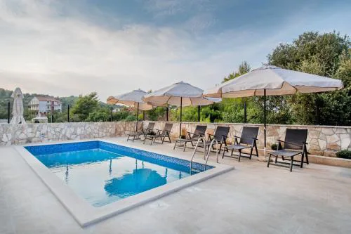 Luxury apartments Alkar with swimming pool