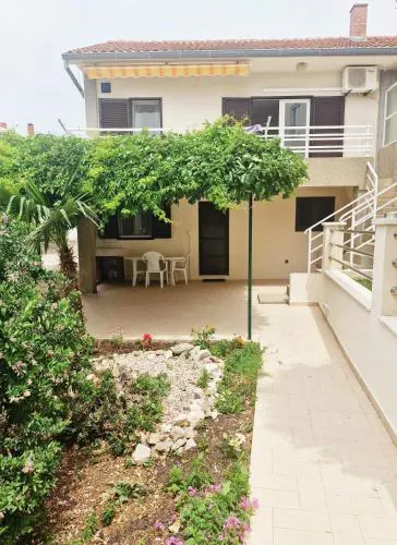 Apartments by the sea Zaboric, Sibenik - 6097