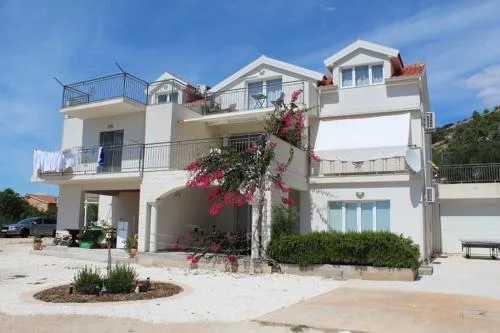 APARTMANI BELVEDERE BILO