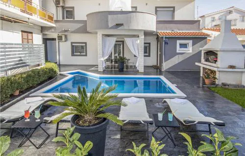 3 Bedroom Amazing Home In Vodice