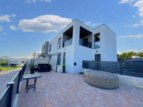 Alex Home Apartman