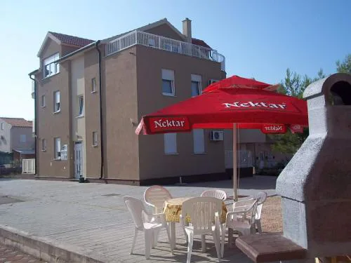 Apartment 3599-1 for 6 Pers in Vodice