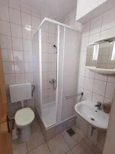 Apartment and Rooms Mrkovic