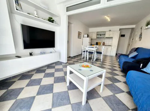 Apartment Blue Maris