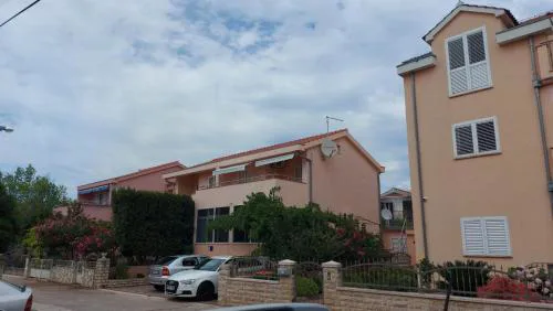 Apartment Obrovski