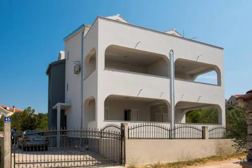 Apartment Vodice - Lovric