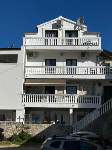 Apartments Goga