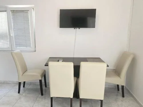 Apartments Mateo - One Bedroom Apartment - White