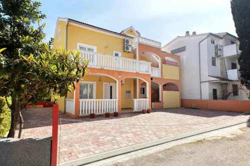 Apartments with a parking space Vodice - 19577