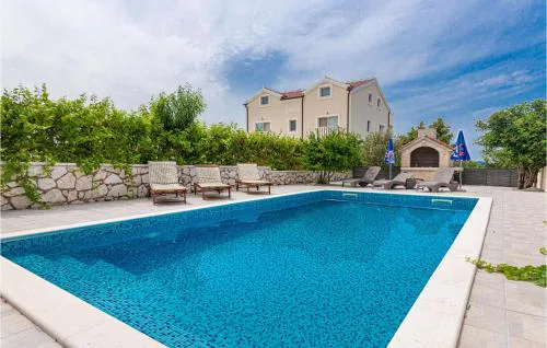 Lovely Home In Vodice With Jacuzzi
