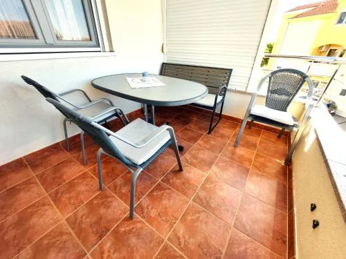Cozy 2 bedroom apartment with terrace