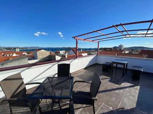 Appartement In Betina Mit Schöner Terrasse
