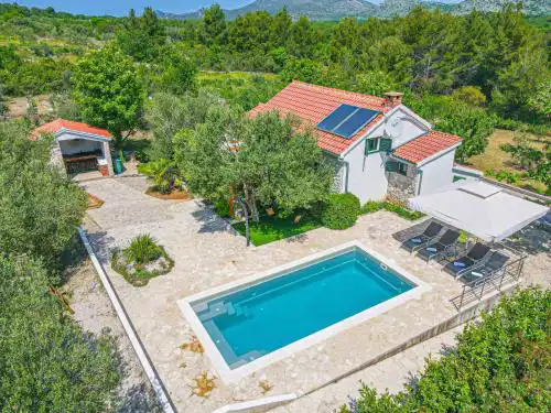 Holiday Home Okit by Interhome