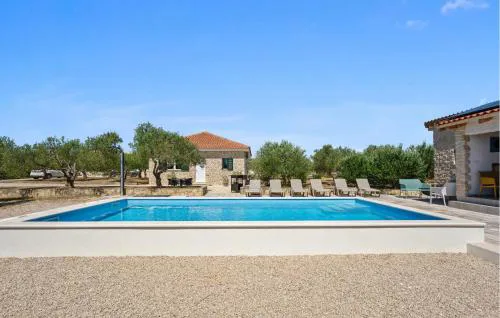 Pet Friendly Home In Vodice With Outdoor Swimming Pool