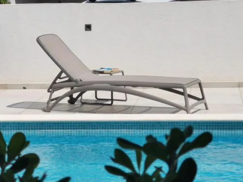 Wohnung Mit Terrasse, Garten Und Gemeinschaftspool