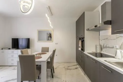 Royal Gold Apartment