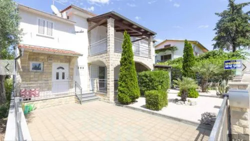 Villa Ana