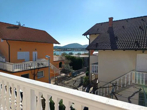Apartmani Dino
