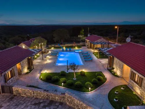 Promina luxury villa with 72sqm Heated Pool, Jacuzzi, Infrared Sauna, Tennis court, Media room