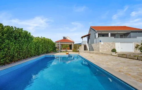Villa Ana