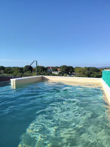 Modern penthouse Ivan with rooftop swimming pool and jacuzzi