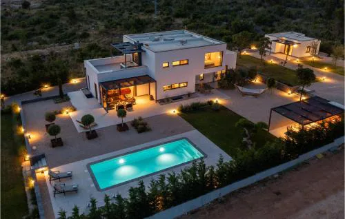 Stunning Home In Dubrava With Sauna
