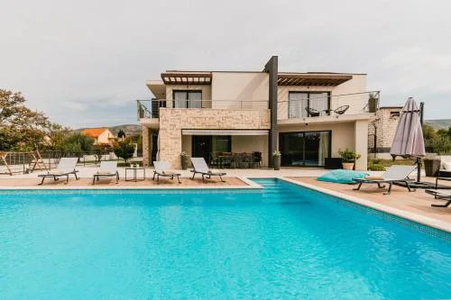 Villa B4