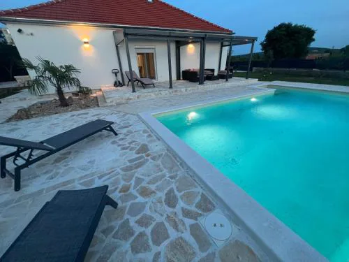 Villa Luna