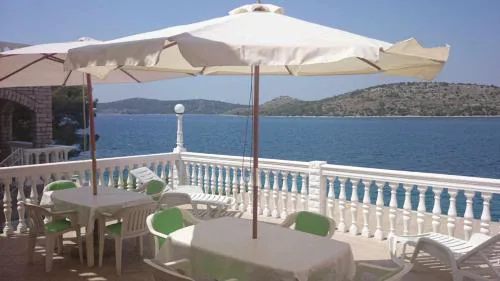 Apartman 7 m od mora
