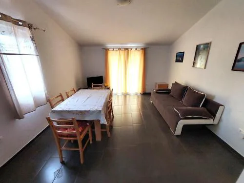 Apartment house Dumici